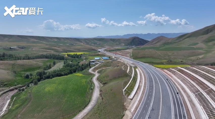 从仰望天山到仰望穿山:G577精伊公路上的中国力量