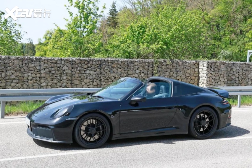 vanquish延续英伦v12香火,911即将进入混动时代