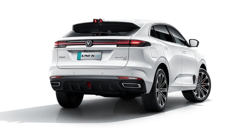 综合油耗0.8L/100km，插混UNI-K低价上市，会威胁到比亚迪吗