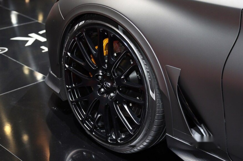 3.0T双增压571马力，英菲尼迪Q60叫板宝马M4 GTS