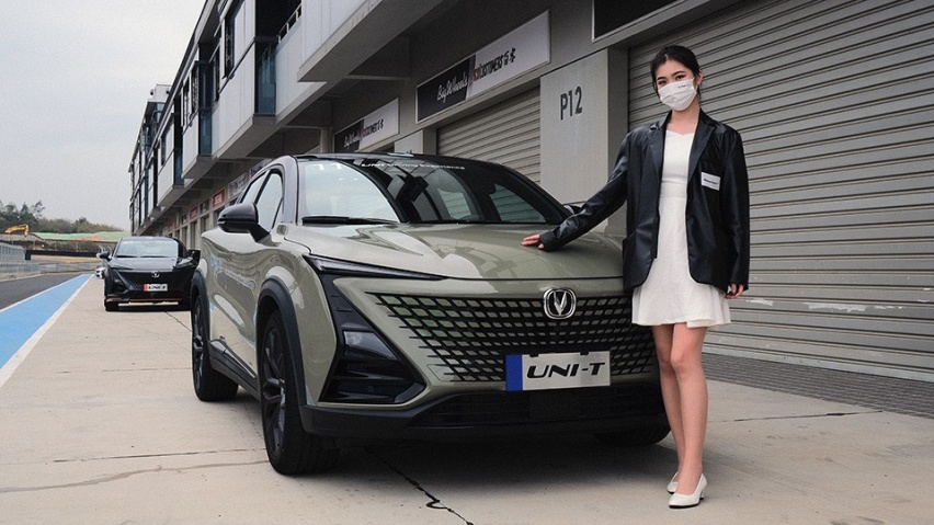 长安UNI-T下赛道：兼顾家用与操控，2.0T行吗？