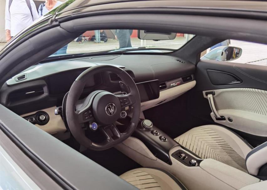 能抗衡保时捷911的玛莎拉蒂，3秒破百，9秒破200km/h