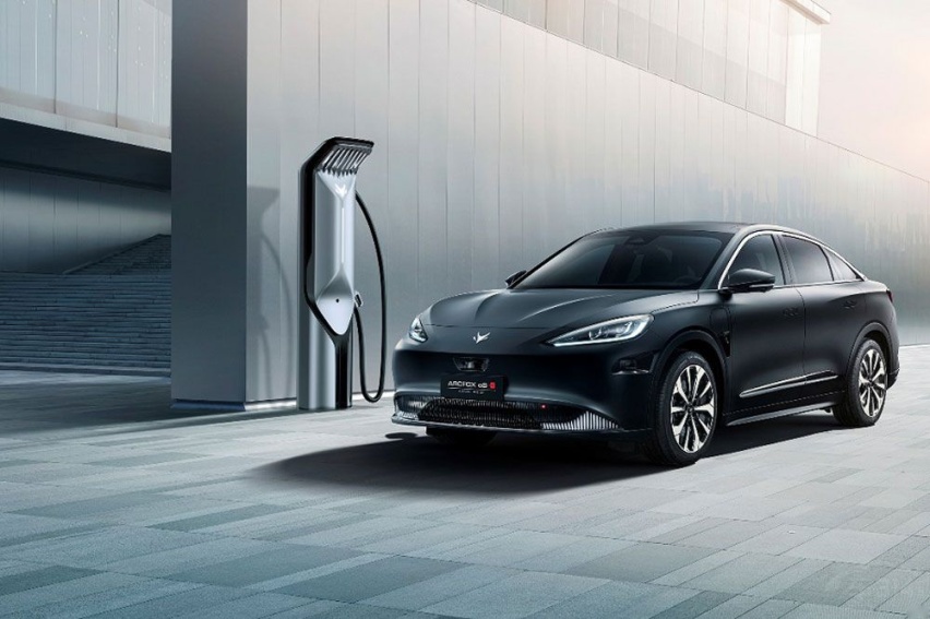 Model 3对比阿尔法S和小鹏P7你中意谁？