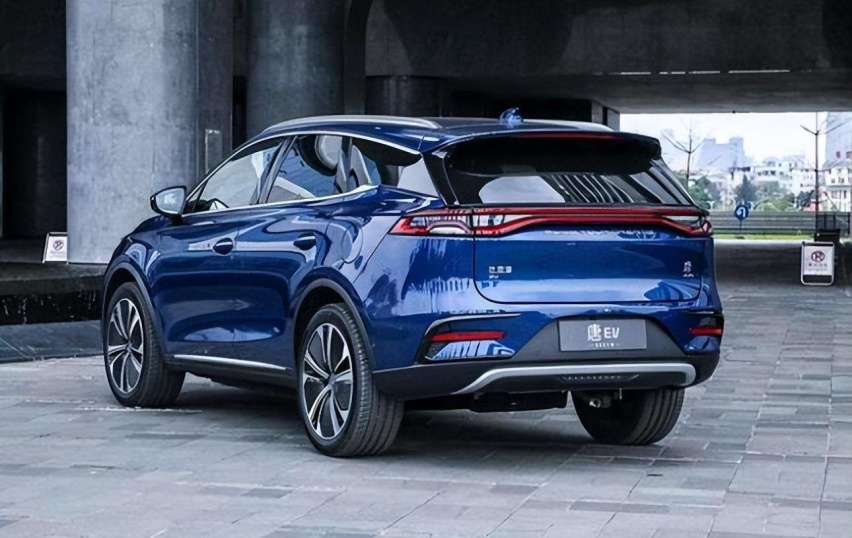 比亚迪凭什么打败特斯拉上销冠宝座？看看唐EV和Model 3就知道