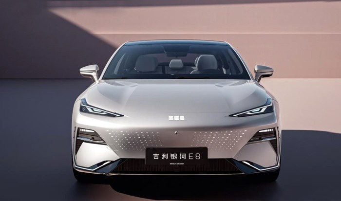 启航2024之吉利汽车：快马加鞭，进攻的号角从银河E8开始