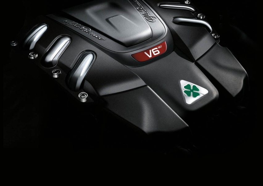 Giulia四叶草双门跑车！2.9T V6+533匹 网友：灵感来自法