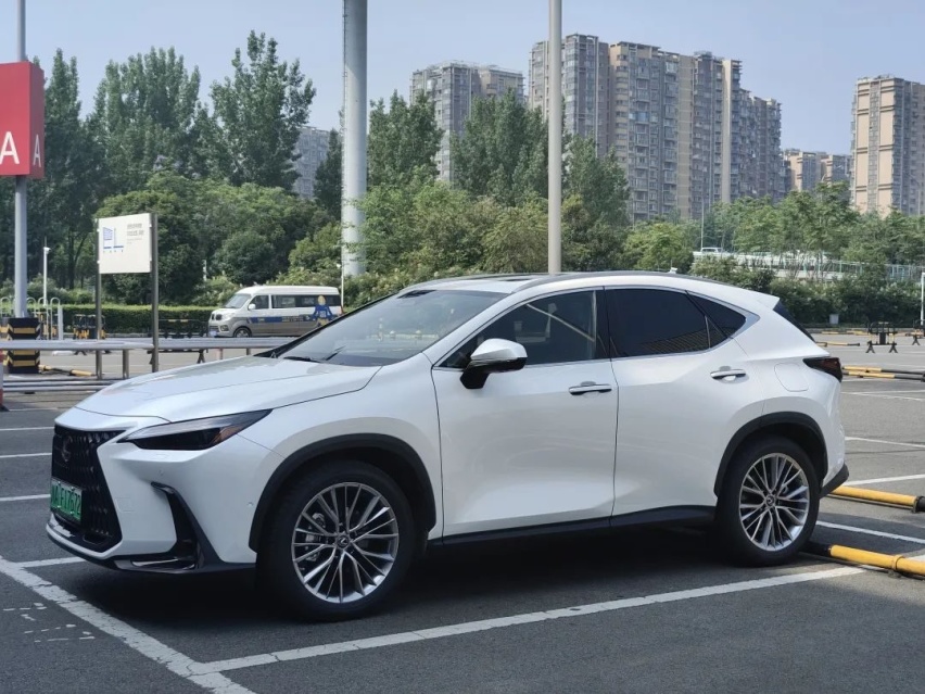 雷克萨斯NX 400h+：50万不买奔驰宝马的玄学