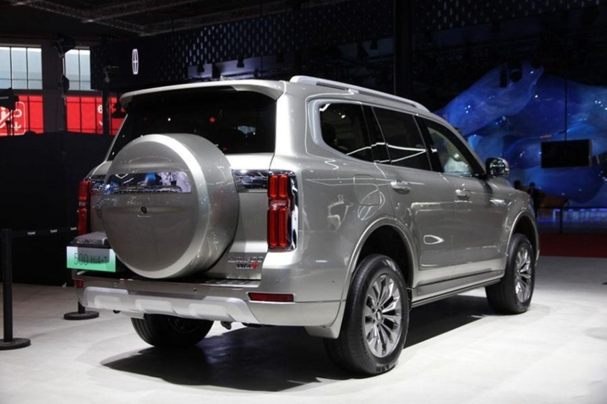 坦克500 Hi4-T上市 售33.5万元，省油的越野车，还有拖挂资质