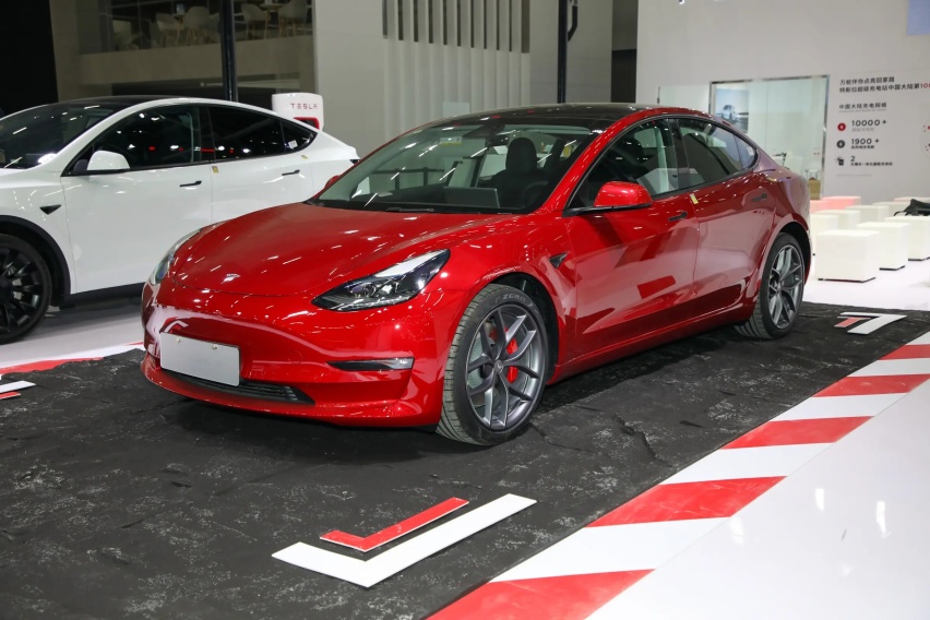 特斯拉Model Y再降1.4万，Model 3上线保险补贴8000元