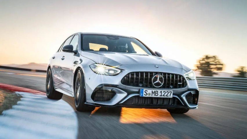 全新AMG C63发布！四缸2.0T能行吗？