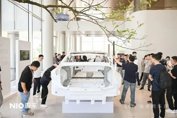 和3个BBA的用户聊了聊，我终于理解了国产高端品牌崛起的底层逻辑