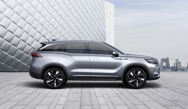 全身黑科技加持的BEIJING-X7能帮助北汽打一个翻身仗么