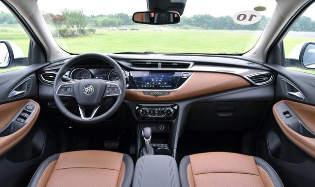 试驾测评：百年品牌的首款紧凑型SUV，迟来的总是最好的？