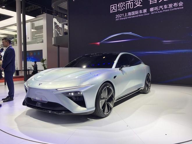 将有增程式纯电版本，最大续航达1100KM，哪吒S了解下