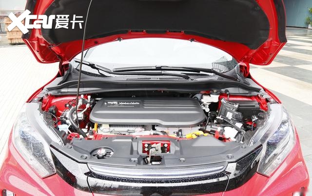 综合续航401km，标配17寸轮毂和按键换挡，缤智纯电版