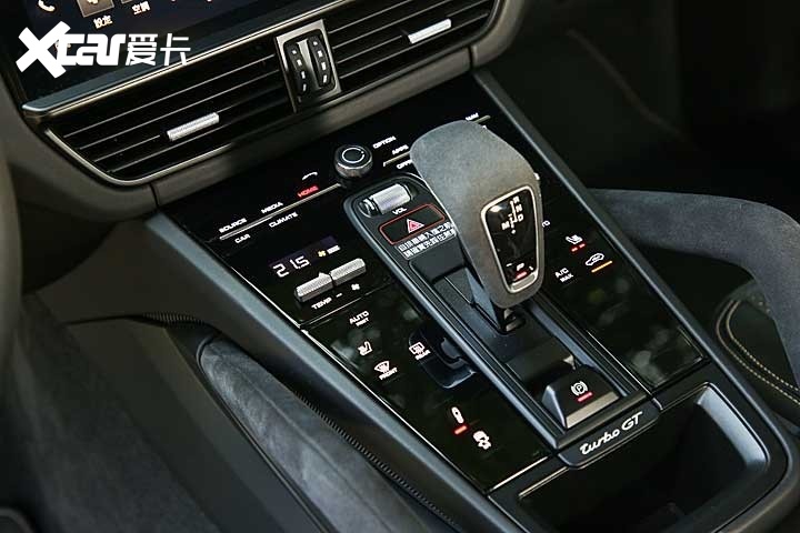 全世界最快的SUV，开起来就真的很爽吗？