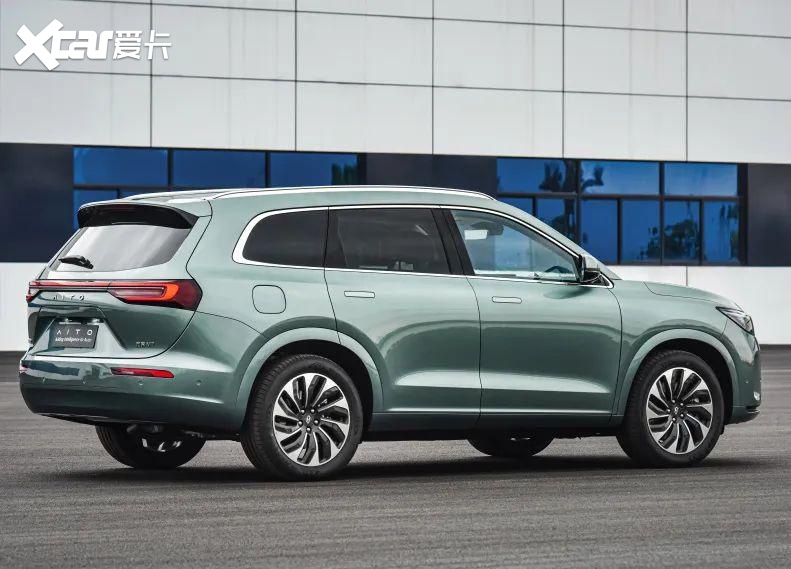 理想L8对比问界M7，30多万的新能源车怎么选？