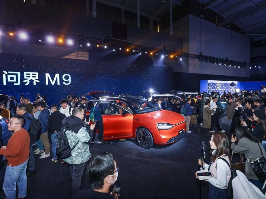 全网吐槽“贵”的问界M9，为何大定量却能持续走高？