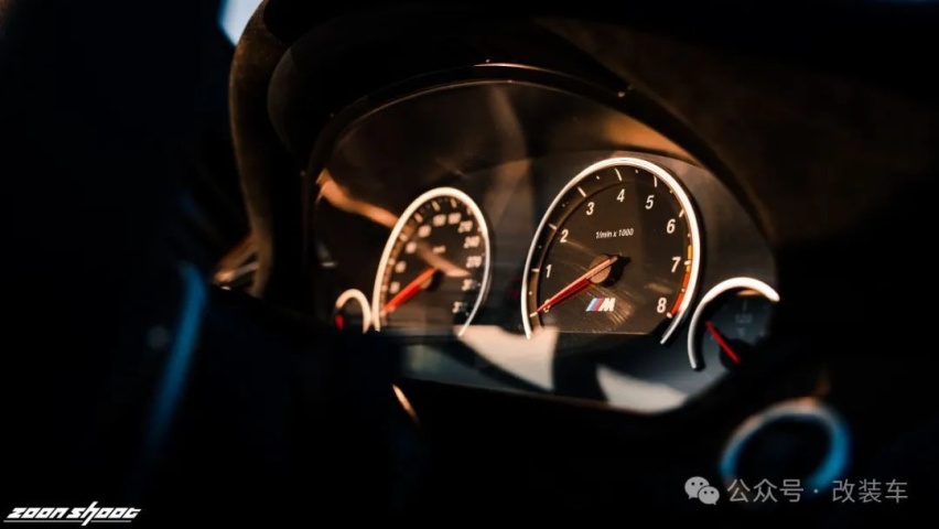 福特Mustang到奥迪S5再到宝马M5，漫漫玩车路终于圆了V8梦