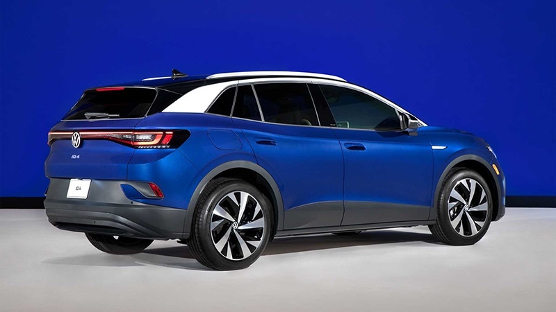 2021-volkswagen-id.4-exterior-rear-quarter-studio.jpg
