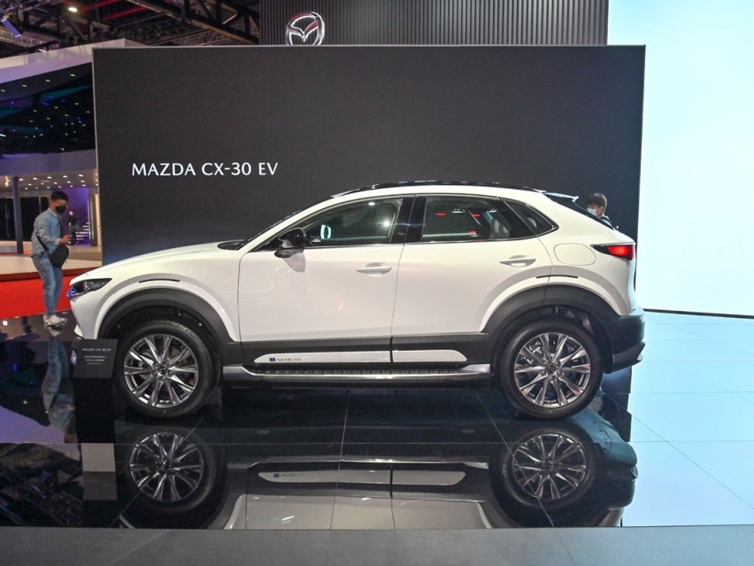 品牌国内纯电首秀，长安马自达CX-30 EV，挑战不容小觑！