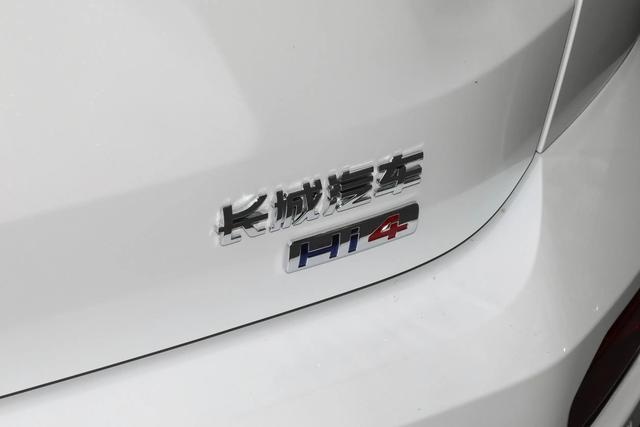 哈弗二代大狗Hi4版上市，升级Hi4插混系统，售价17.98万元