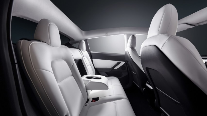 问界M7对比Model Y 30万级到底该买谁？