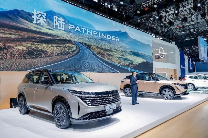 东风日产推出燃油SUV，探陆可选6座7座，大空间符合中国家庭需求