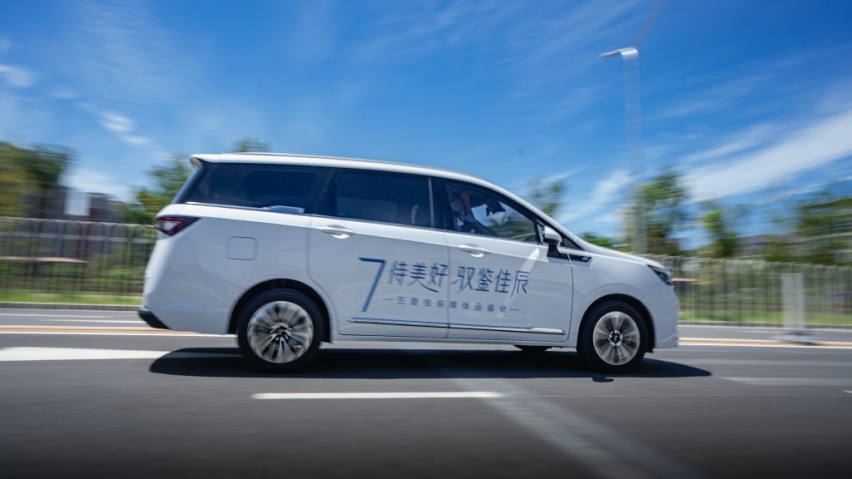 号称“最接地气的七座车“来了！五菱这次又刷新了我的认知！