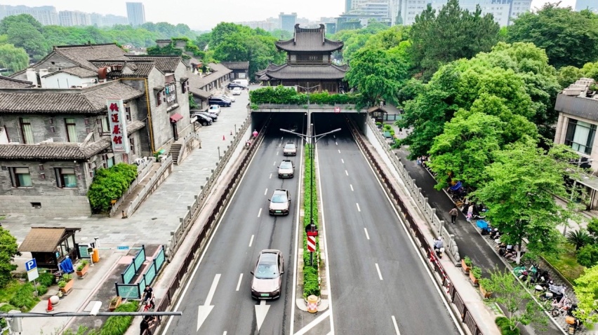 别样驾趣 六一童乐 一汽丰田“bZ自由之旅”巡展活动开启童趣时光