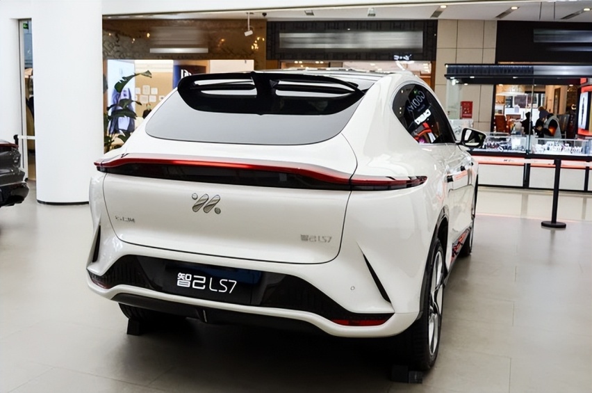 【e汽车】智己LS7，能否破局豪华中大型SUV市场？