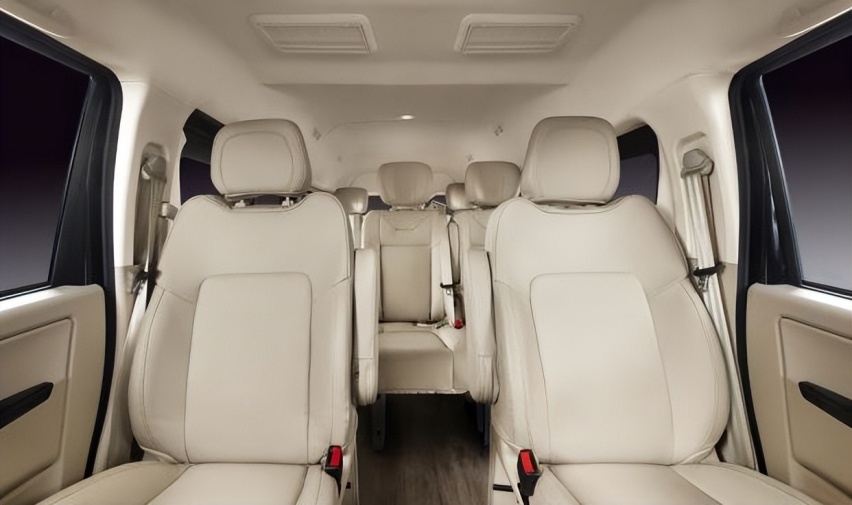 东南汽车发布SEM DELICA轻型客车，24.18万元起