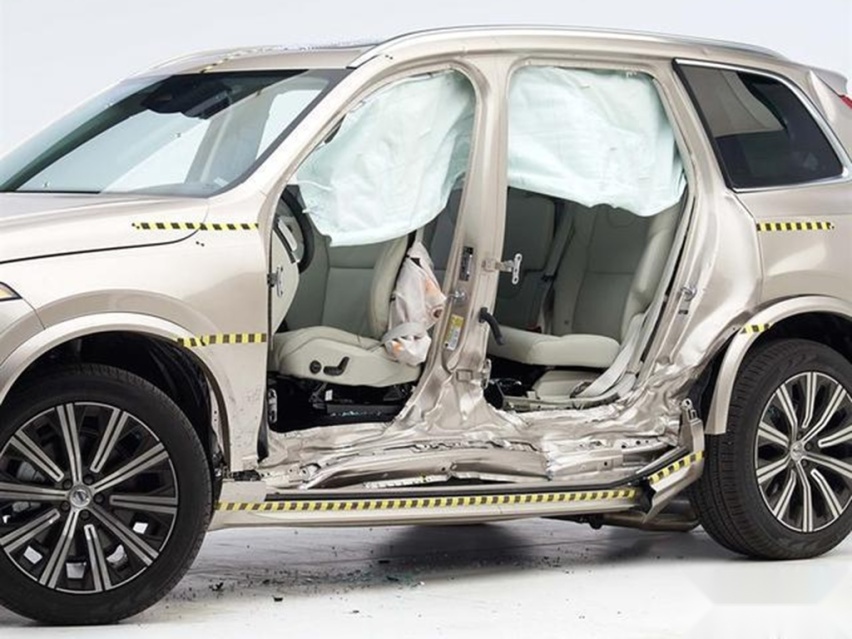 荣获IIHS 2023年顶级安全之选+大奖，沃尔沃XC90为何这么强？
