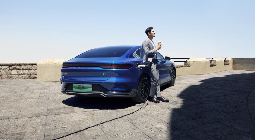 20万+级新能源轿车的唯二之选：Model 3、比亚迪汉谁开起来更惊艳