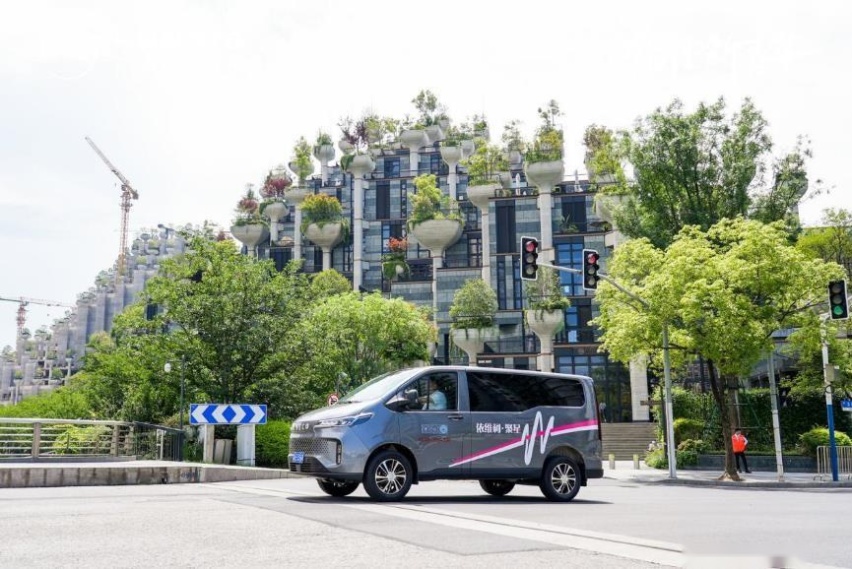 有维新青年的梦想座驾,依维柯聚星上海正式上市,售价13.68万起