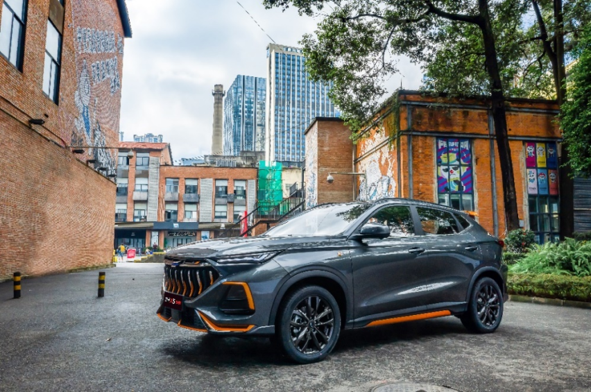 翻译翻译什么叫惊喜？欧尚汽车6000万升油补送给用户这就叫惊喜！
