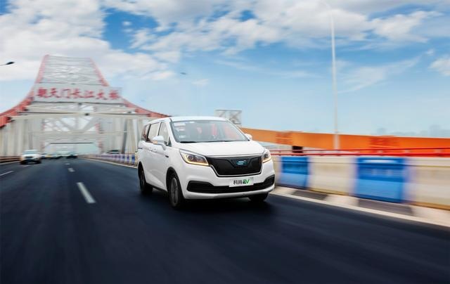 纯电动7座商旅MPV “长安欧尚科尚 EV”，售16.68万