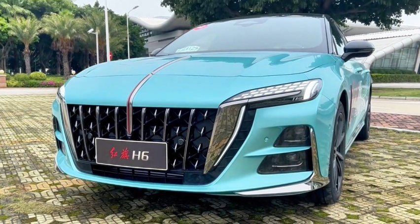 试驾红旗H6，2.0T+8AT，掀背轿跑中置排气，适合年轻人的红旗来了