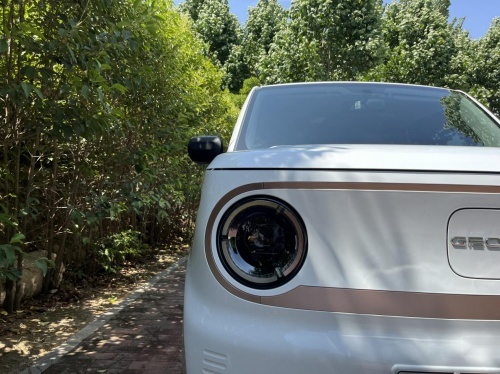 熊猫mini挑战宏光MINIEV老大哥,微型车市场竞争激烈