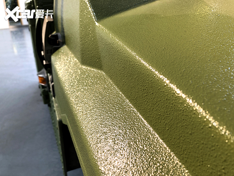 东风猛士改装,整车定制喷涂猿金刚军绿色防爆装甲涂层,耐磨防刮