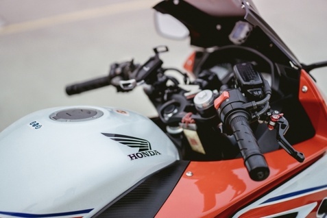 入门四缸车，本田CBR650F一年来养车体验