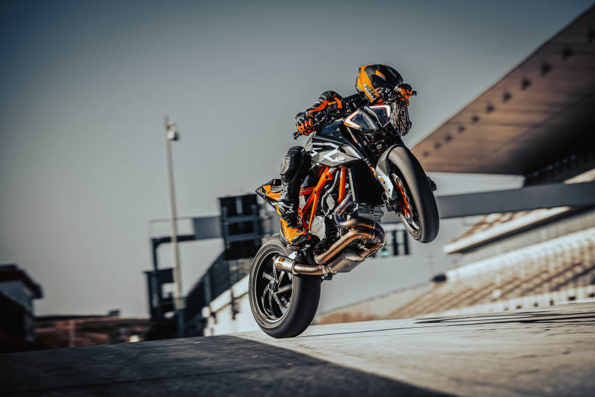 野兽入侵，注意！2023 KTM 1290 SUPER DUKE RR