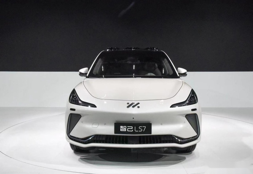 50万内必入的SUV？智己LS7靠嘴说还是真有“料”
