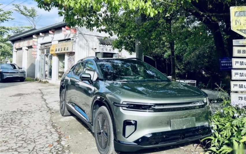 【E汽车】长安启源E07现身街头