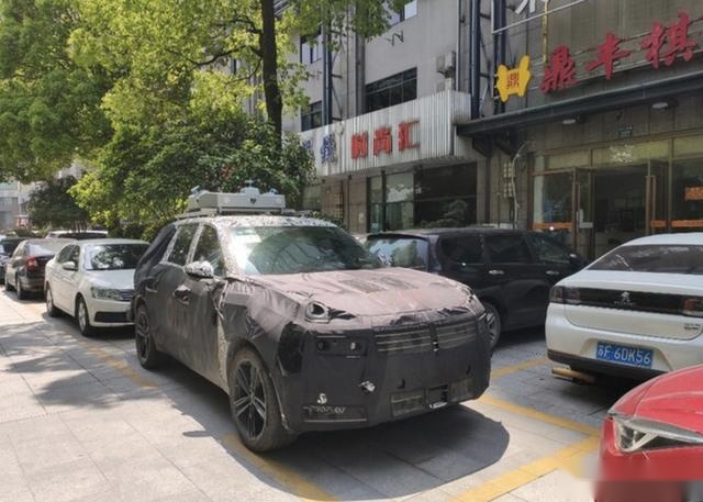 领克版“沃尔沃XC90”路试车曝光 7座布局/年内亮相