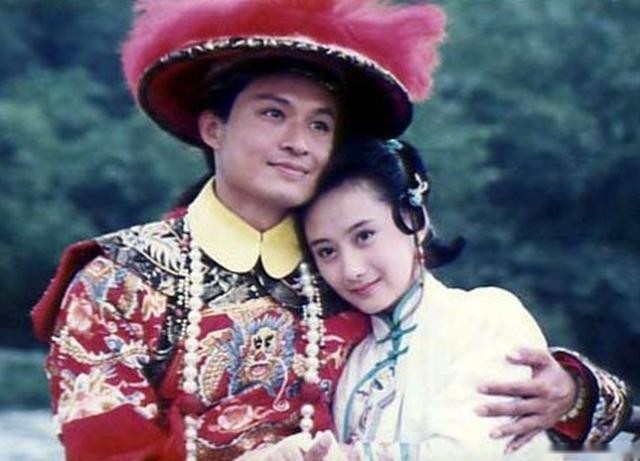陈德容晒与妈妈合照，发文回应离婚一事：家人是永远的支持！