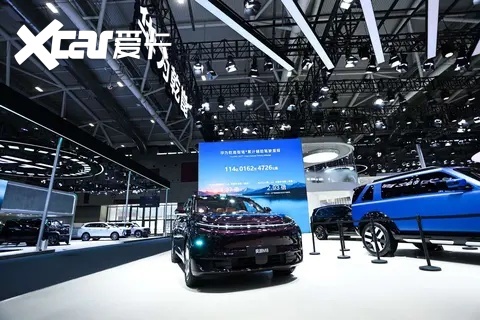 华派黄金标准大六座 东风奕派M8亮相粤港澳车展