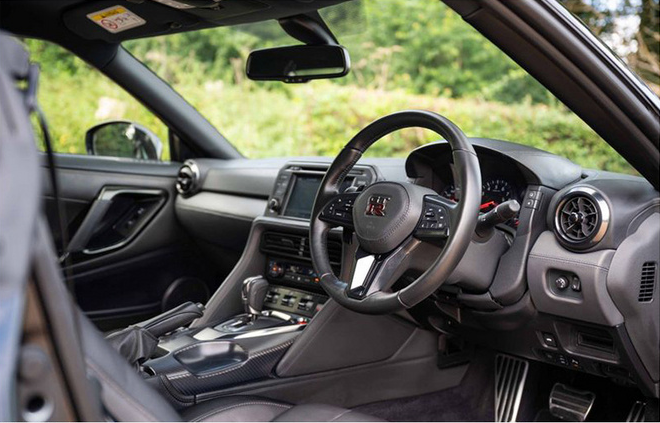 日产GT-R实拍图曝光 搭载3.8T双涡轮增压V6发动机