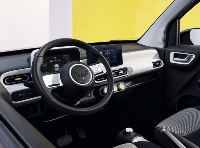 第三代宏光MINI！空间更大续航更长 “公主请上车！”