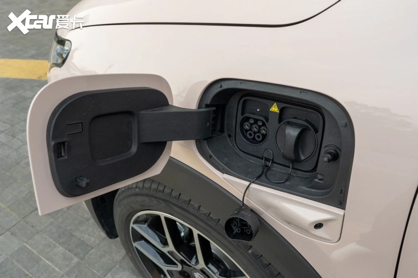 预算10万买代步纯电车，长安启源全新Q05和零跑A10，谁更香？